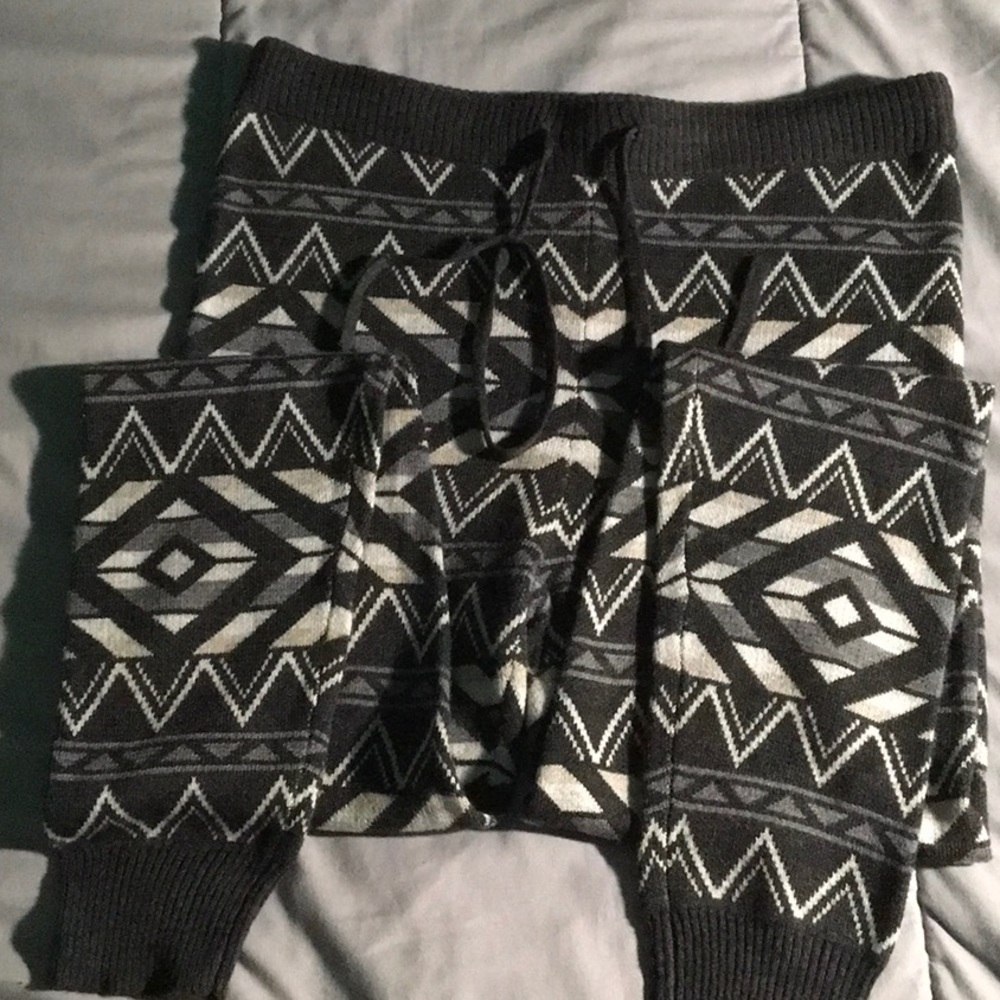 American Eagle Outfitters Sweater Legging
